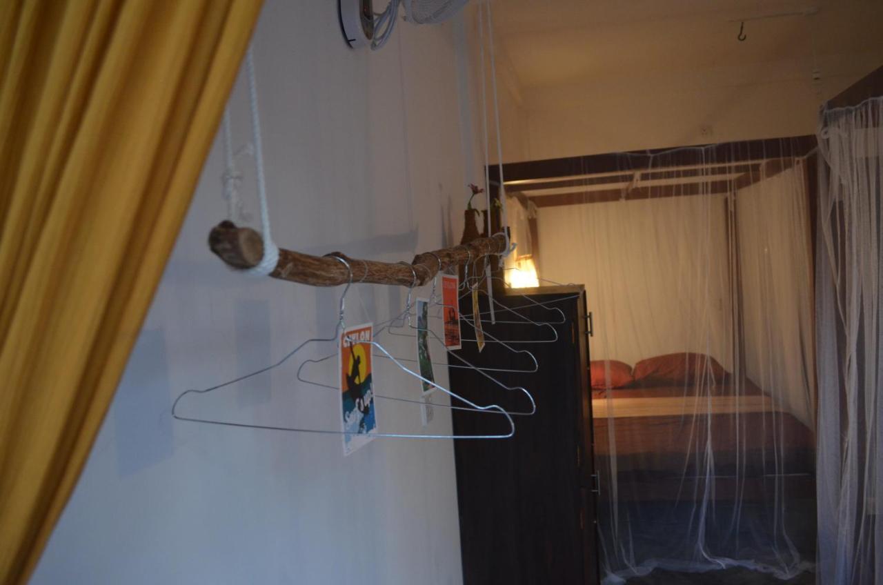 Chez Podi Surf Stay Mirissa Dış mekan fotoğraf
