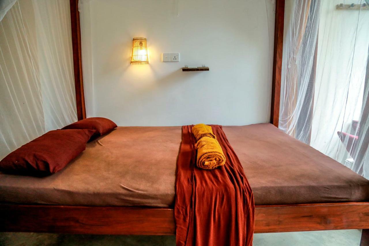 Chez Podi Surf Stay Mirissa Dış mekan fotoğraf